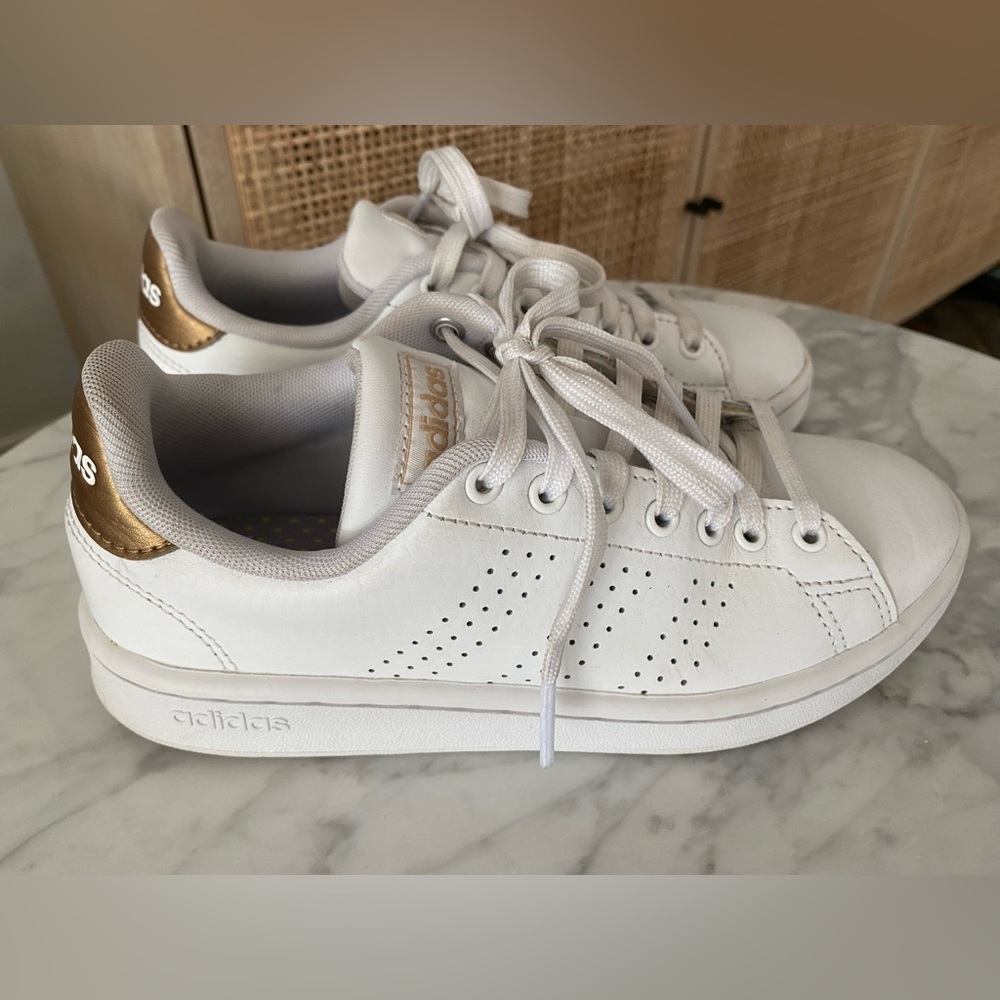 Adidas Women’s Advantage Sneaker